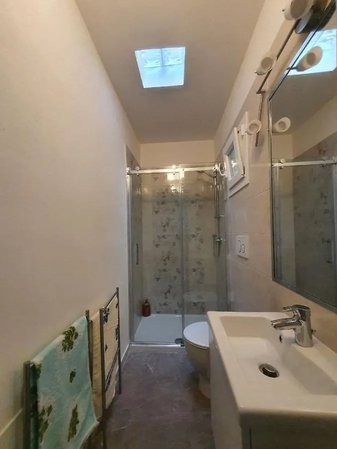 Follonica Apartment